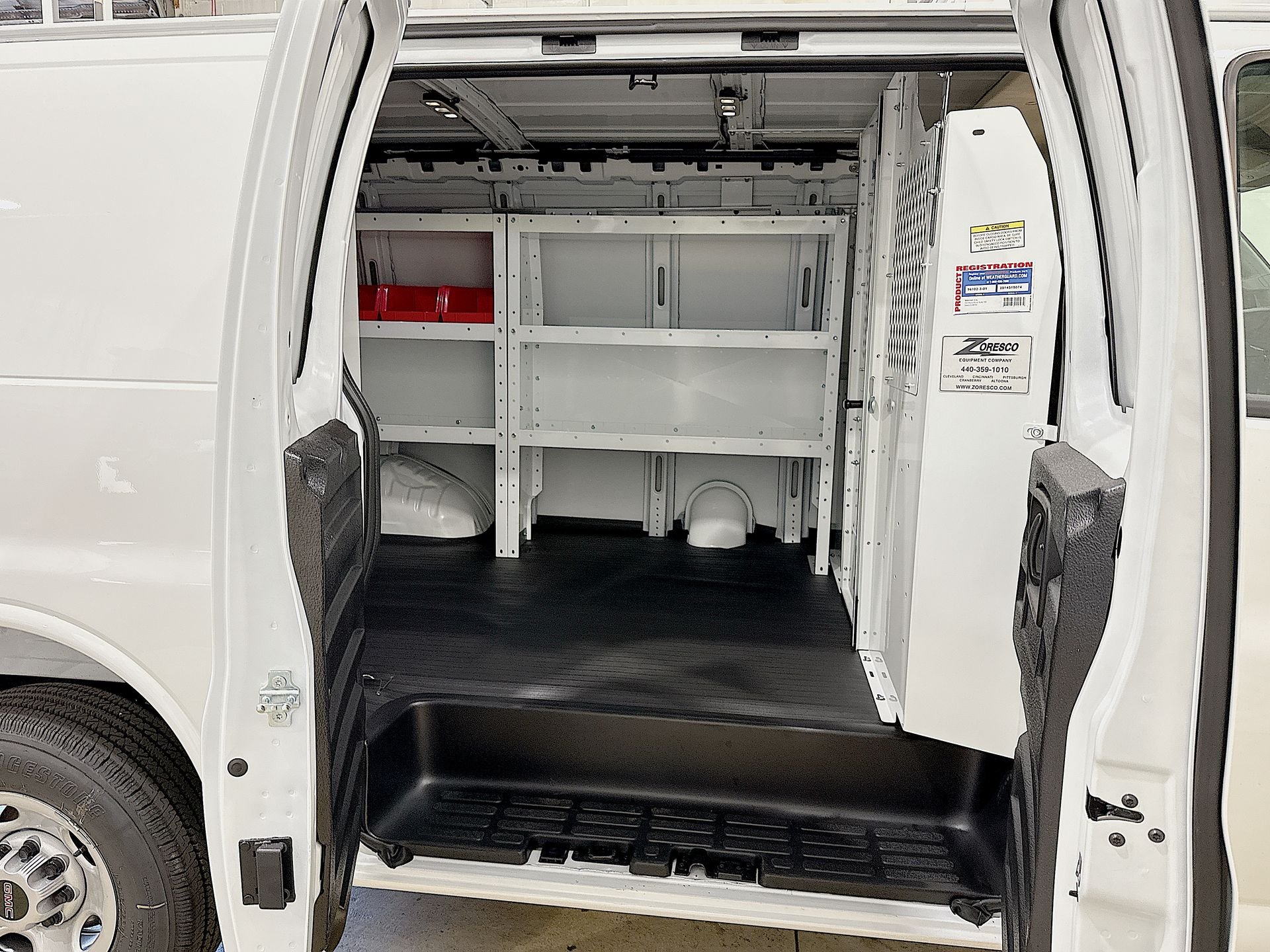 2025 GMC Savana Cargo Work Van - Photo 22