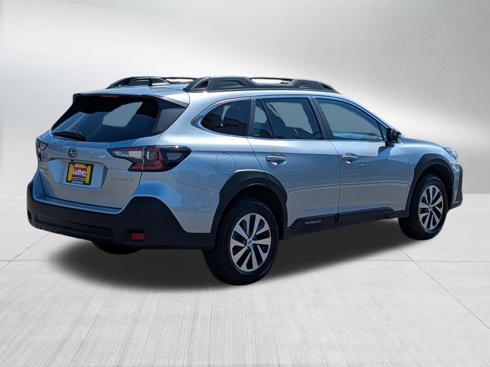 Used 2025 Ice Silver Metallic Subaru Premium image 7