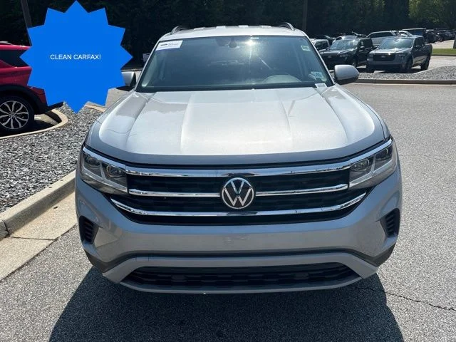 Used 2022 Silver Volkswagen 2.0T SE image 3