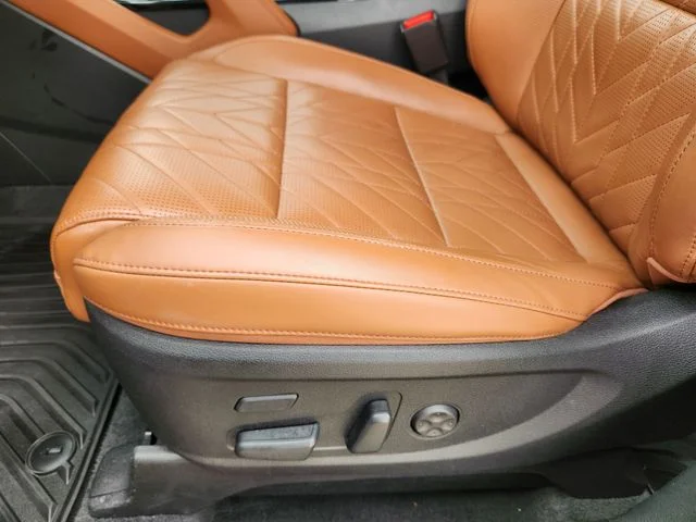 Used 2025 Black Kia SX-Prestige X-Line image 25