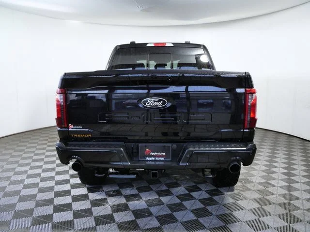 Used 2025  Ford Tremor image 7