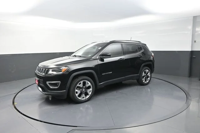 Used 2018 Black Jeep Limited image 37