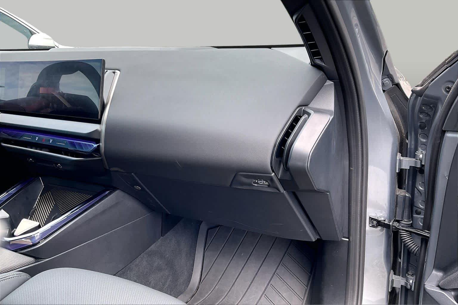 Used 2025 Skyscraper Gray Metallic BMW 30 xDrive image 18