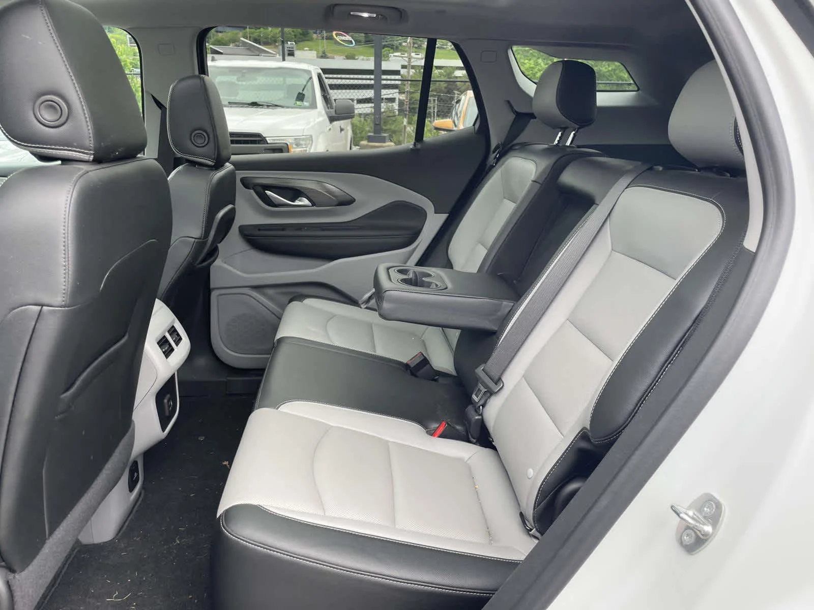 Used 2023 Summit White GMC SLT image 16