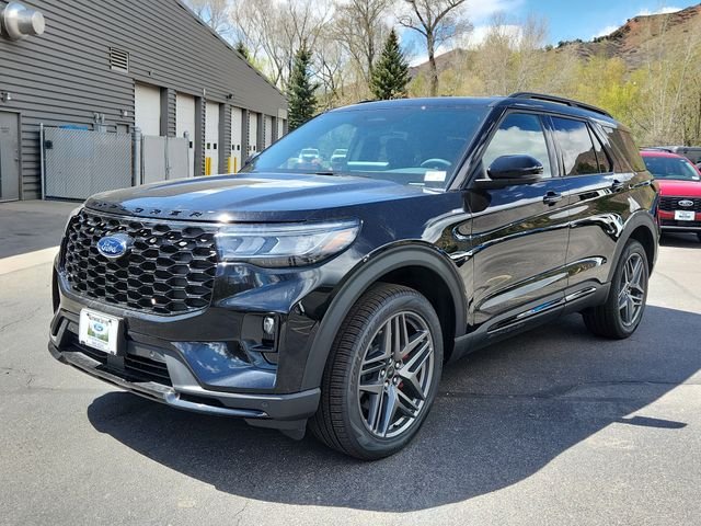 New 2026 Agate Black Metallic Ford ST-Line image 5