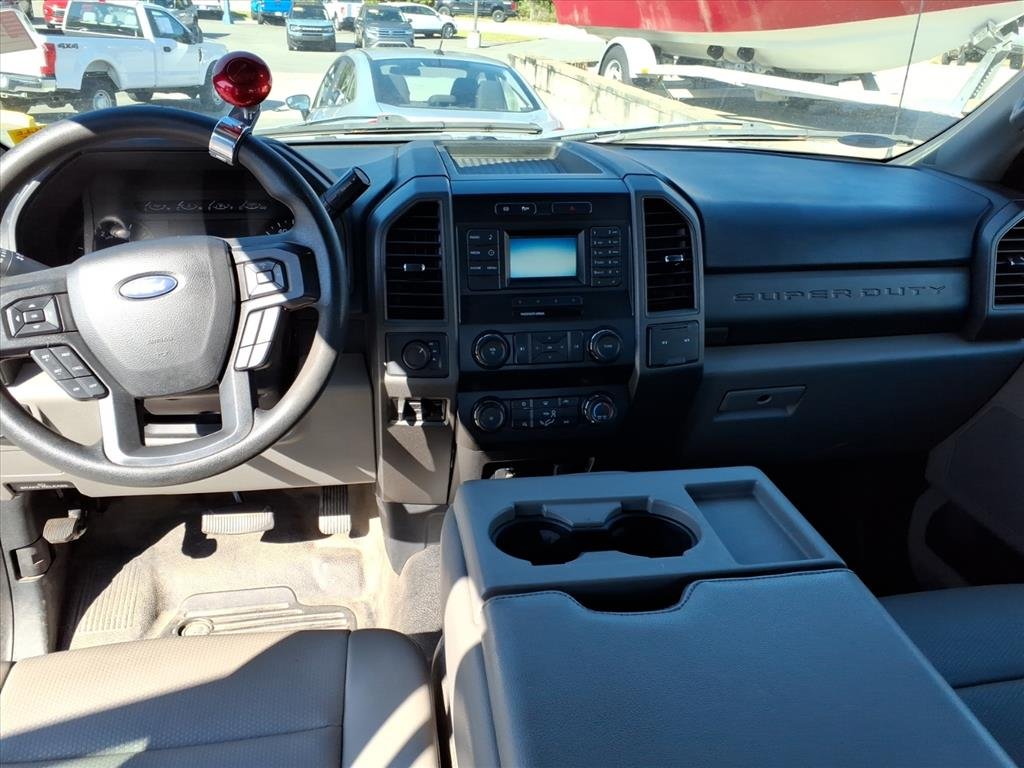 2019 Ford F-450 Super Duty Chassis Cab XL - Photo 14