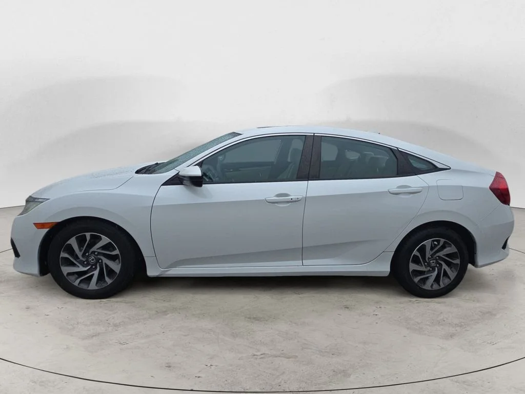 Used 2017 White Honda EX image 8