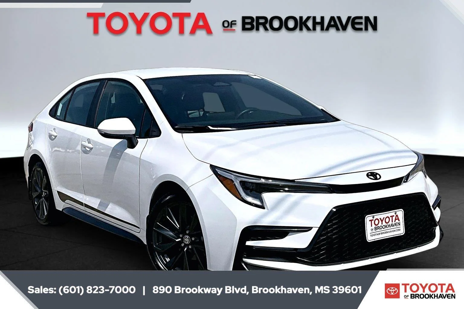 Used 2025 Ice Cap Toyota SE image 1