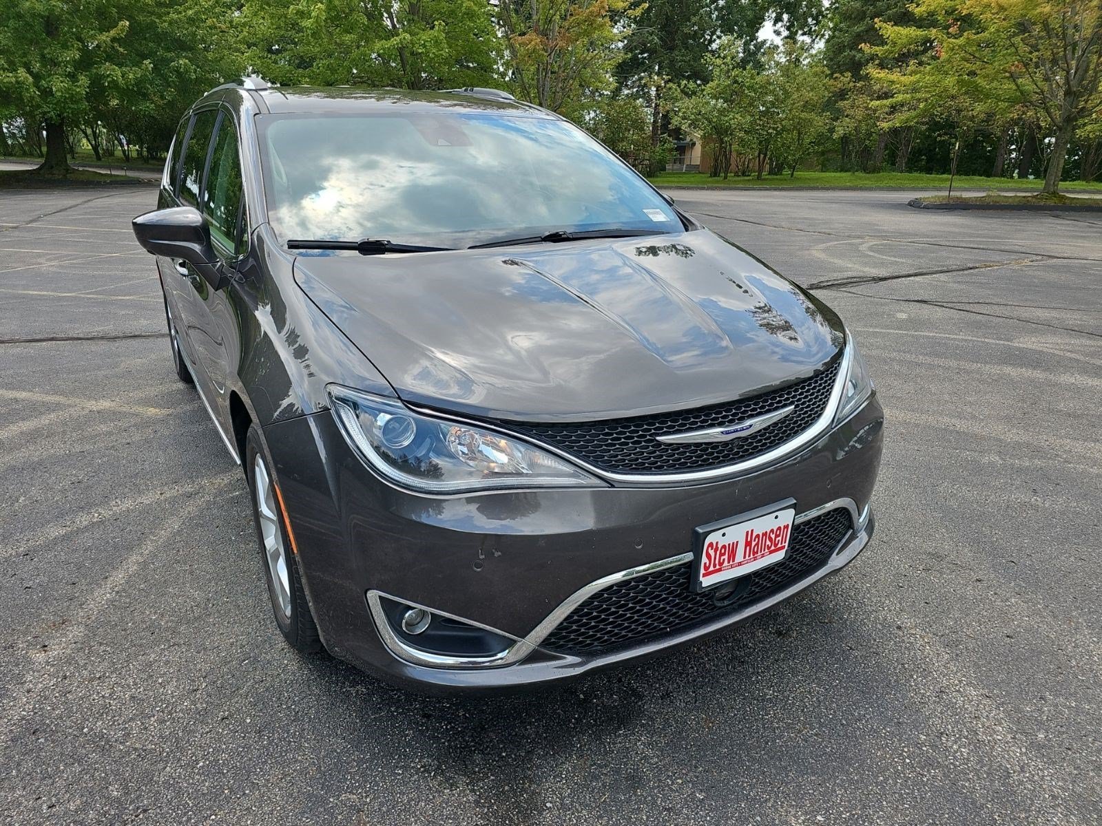 Used 2019 Granite Crystal Metallic Clearcoat Chrysler Touring L Plus image 7