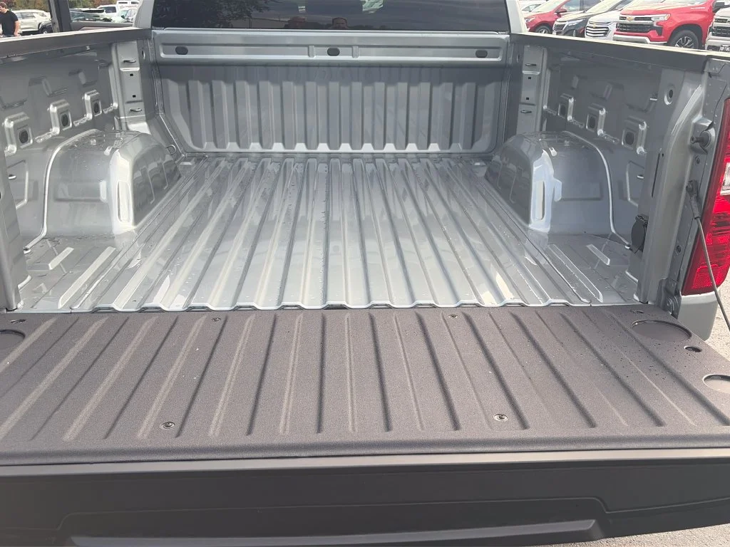 New 2026 Sterling Gray Metallic Chevrolet LT (2FL) image 27
