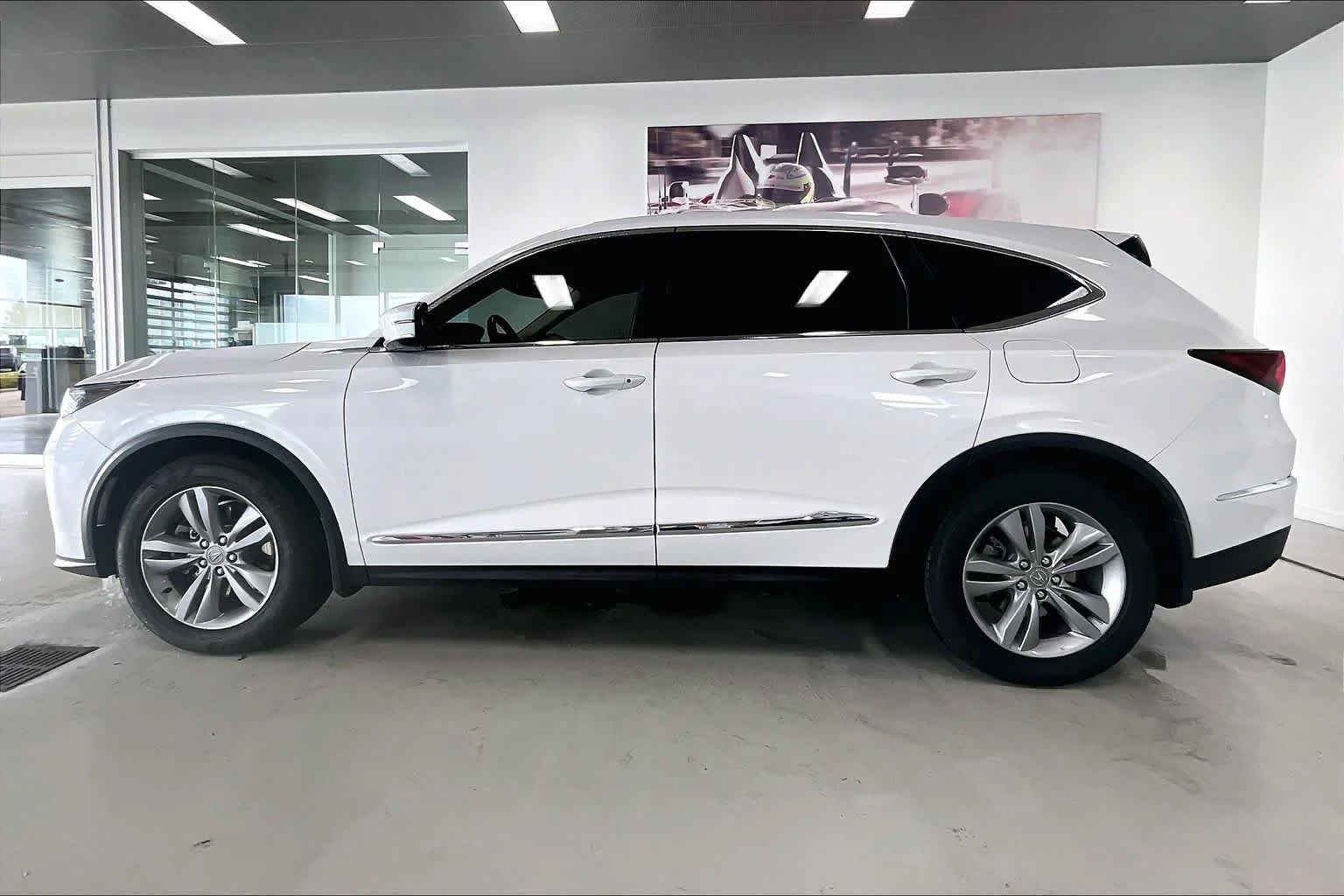 Used 2025 Platinum White Pearl Acura  image 3