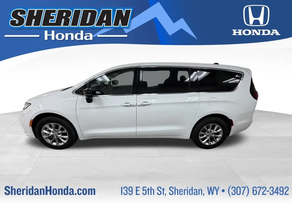 Used 2024 White Chrysler Touring L image 1