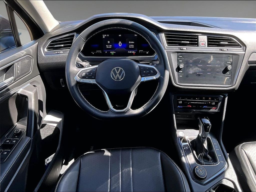 Used 2022 Black Volkswagen 2.0T SE image 17