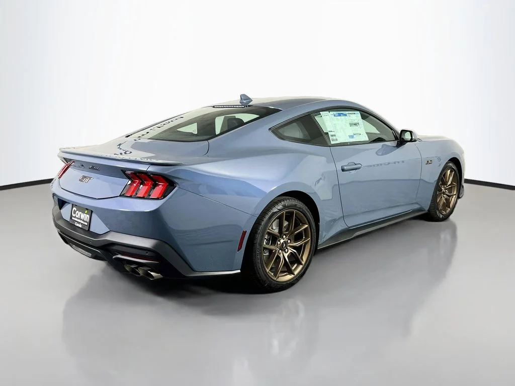New 2026 Vapor Blue Metallic Ford GT Premium image 15