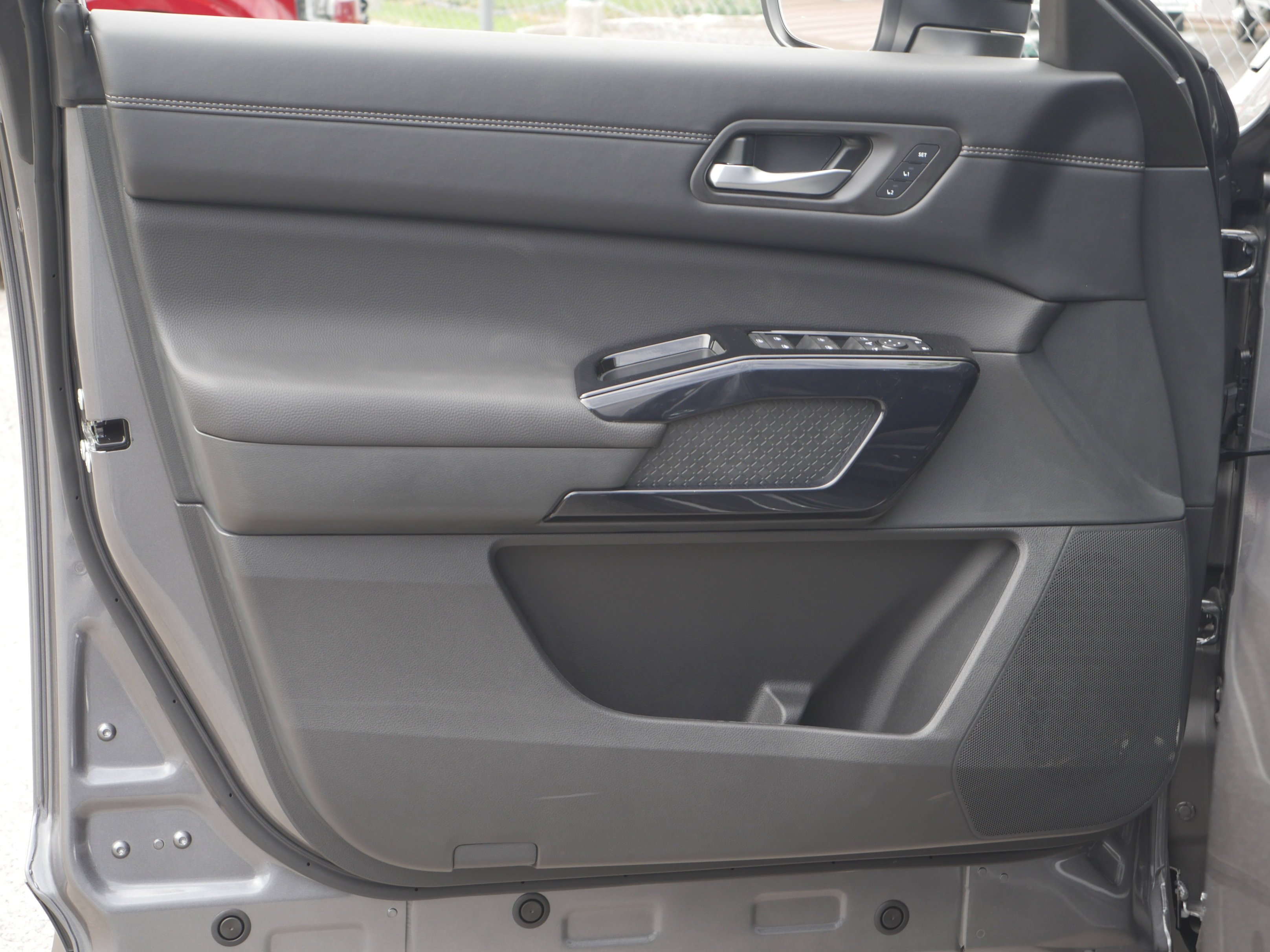 New 2026 Gun Metallic Nissan Platinum image 37