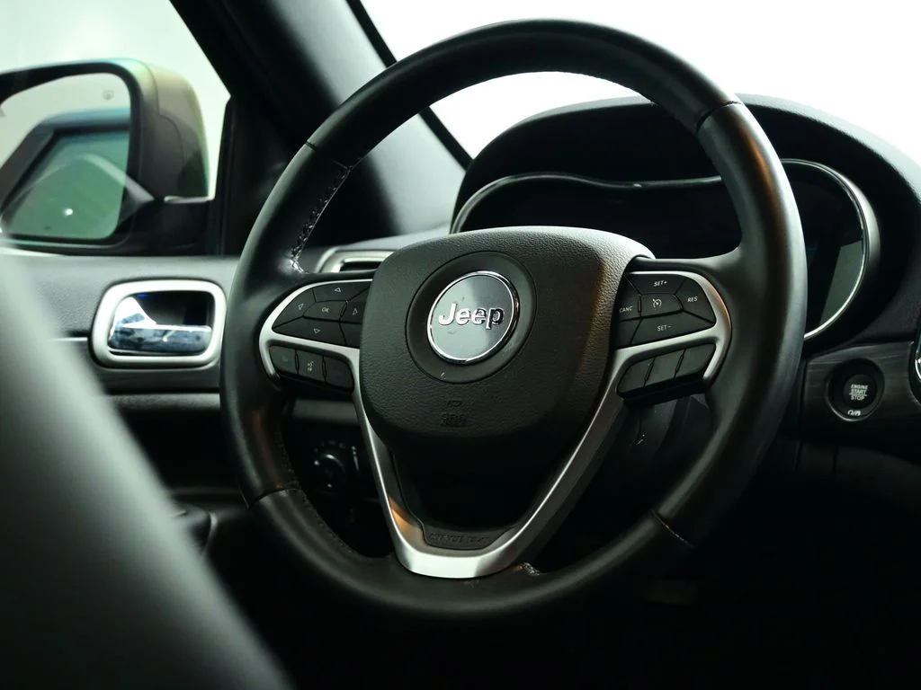 Used 2021 Gray Jeep Laredo X image 42