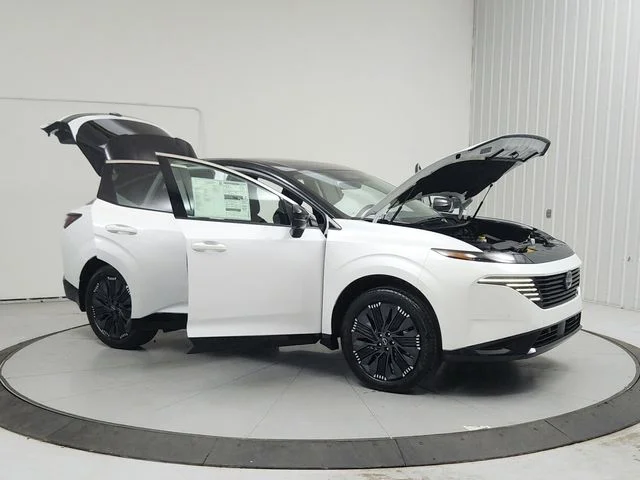 New 2026 White Nissan Platinum image 9