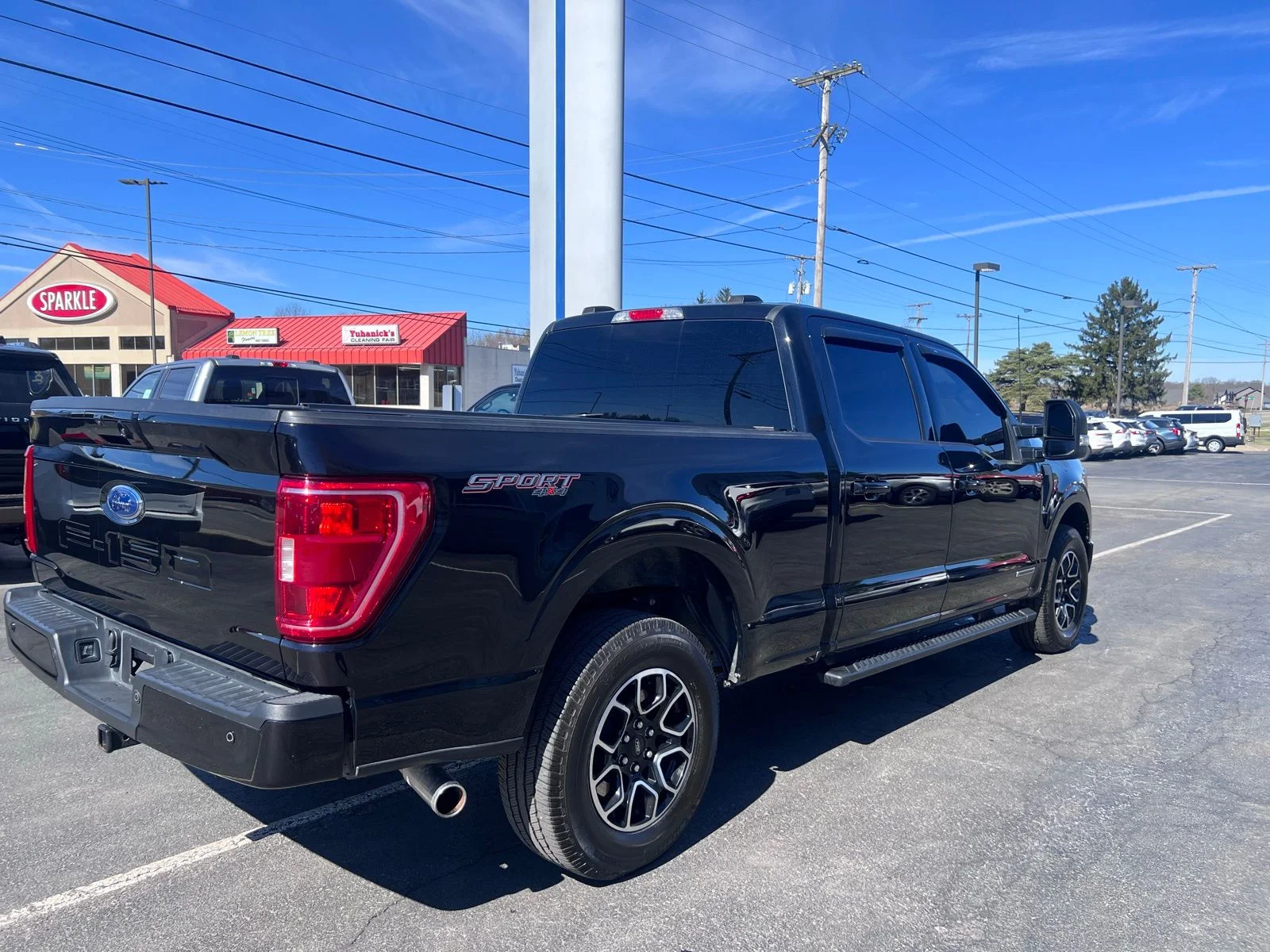 Used 2022 Black Metallic Ford XLT image 8