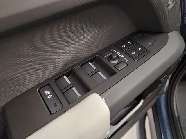 2026 Land Rover Defender X-Dynamic SE - Photo 22