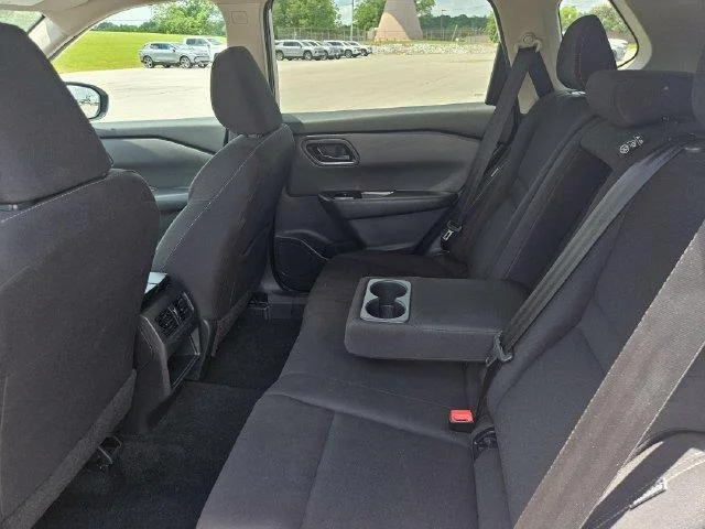 Used 2024 Silver Nissan S image 25
