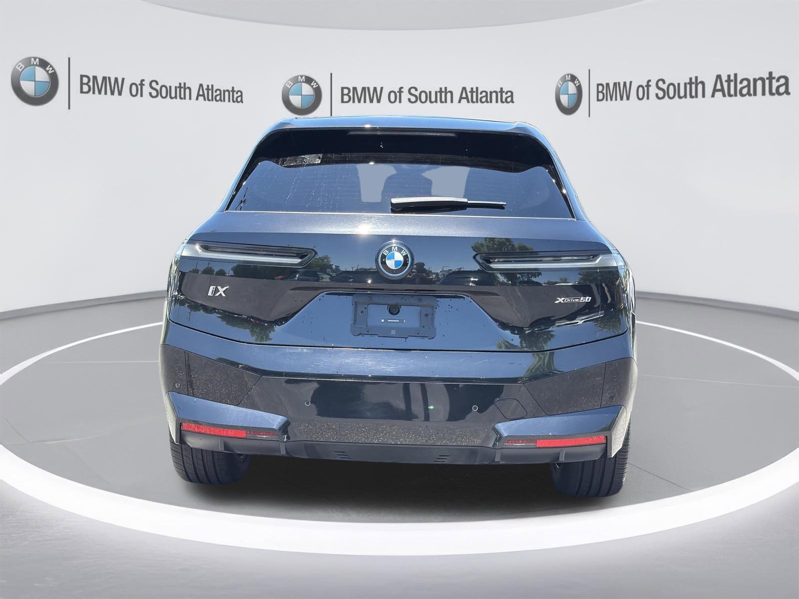 Used 2024 Black Sapphire Metallic BMW xDrive50 image 22