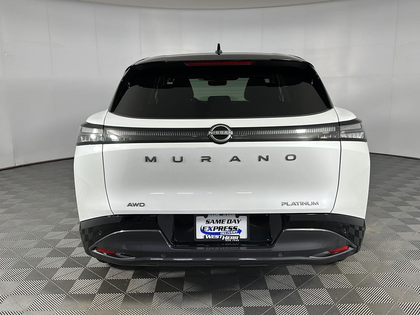 Used 2025 Everest White Pearl Tricoat/Super Black Nissan Platinum image 25