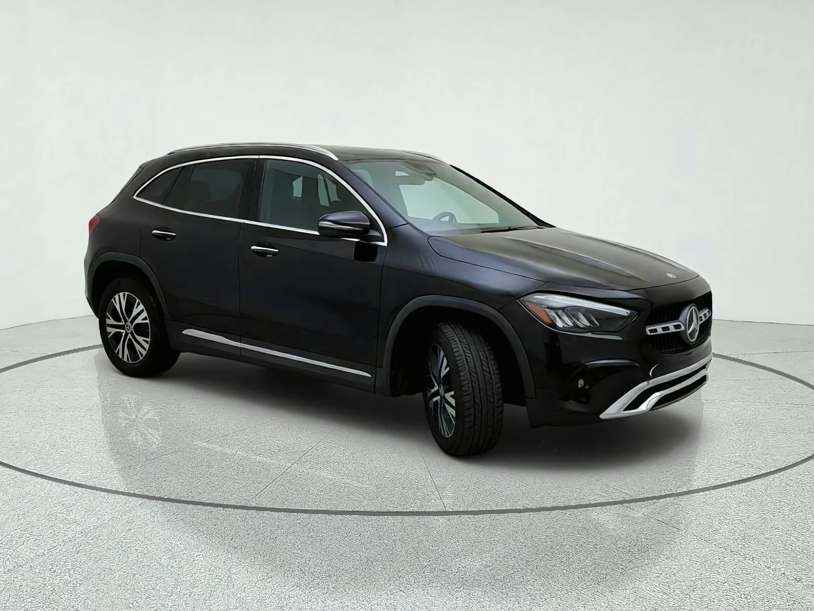 Used 2025 Night Black Mercedes-Benz GLA 250 image 5