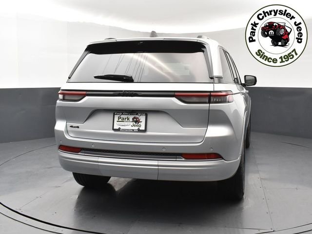 New 2026 Silver Zynith Exterior Paint Jeep Limited Reserve image 5