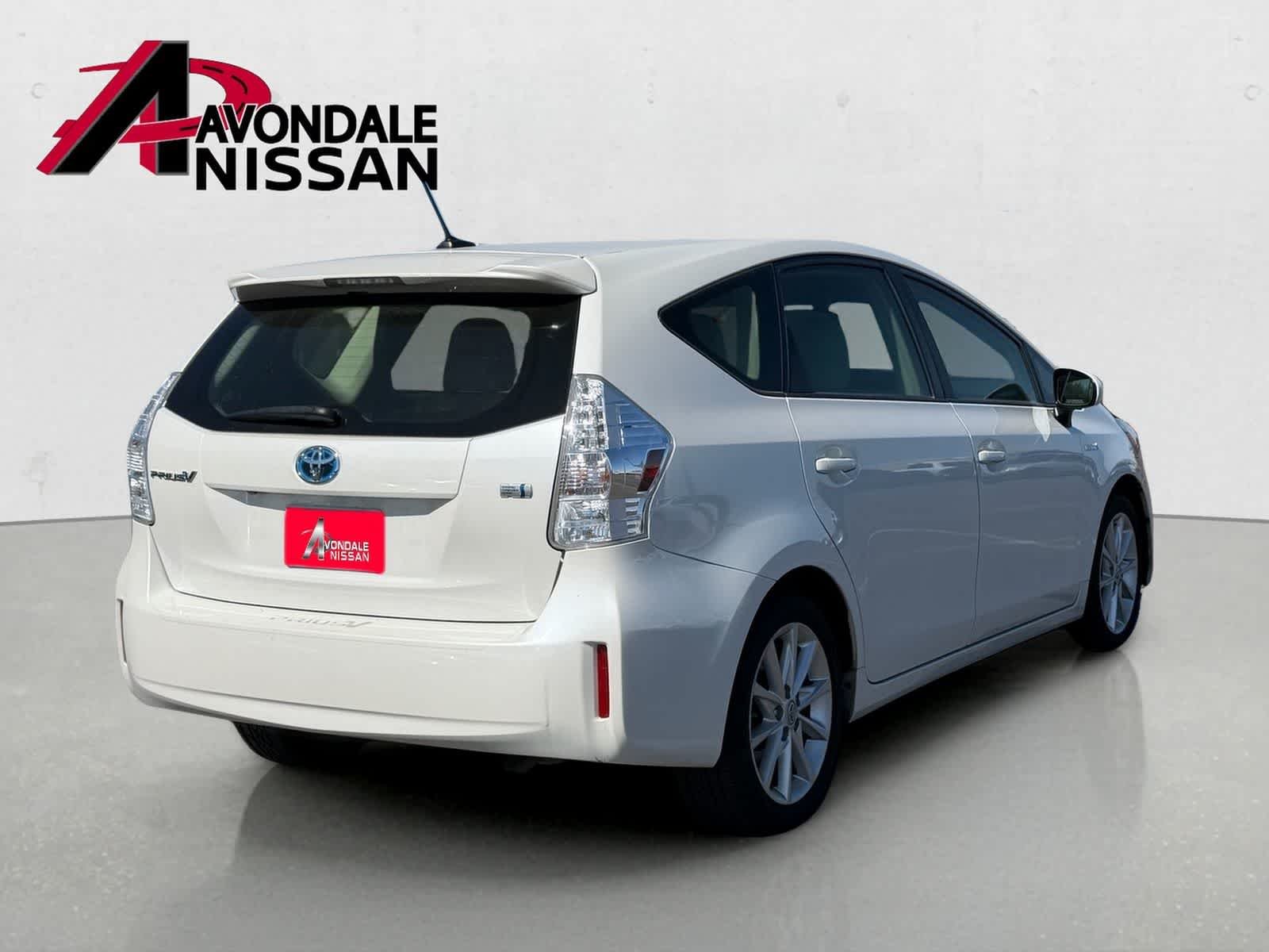 Used 2014 Blizzard Pearl Toyota Five image 4