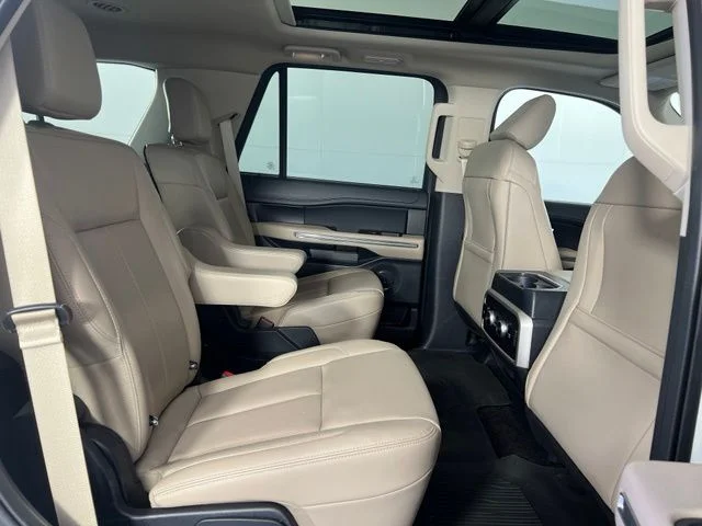 Used 2022 White Ford XLT image 50