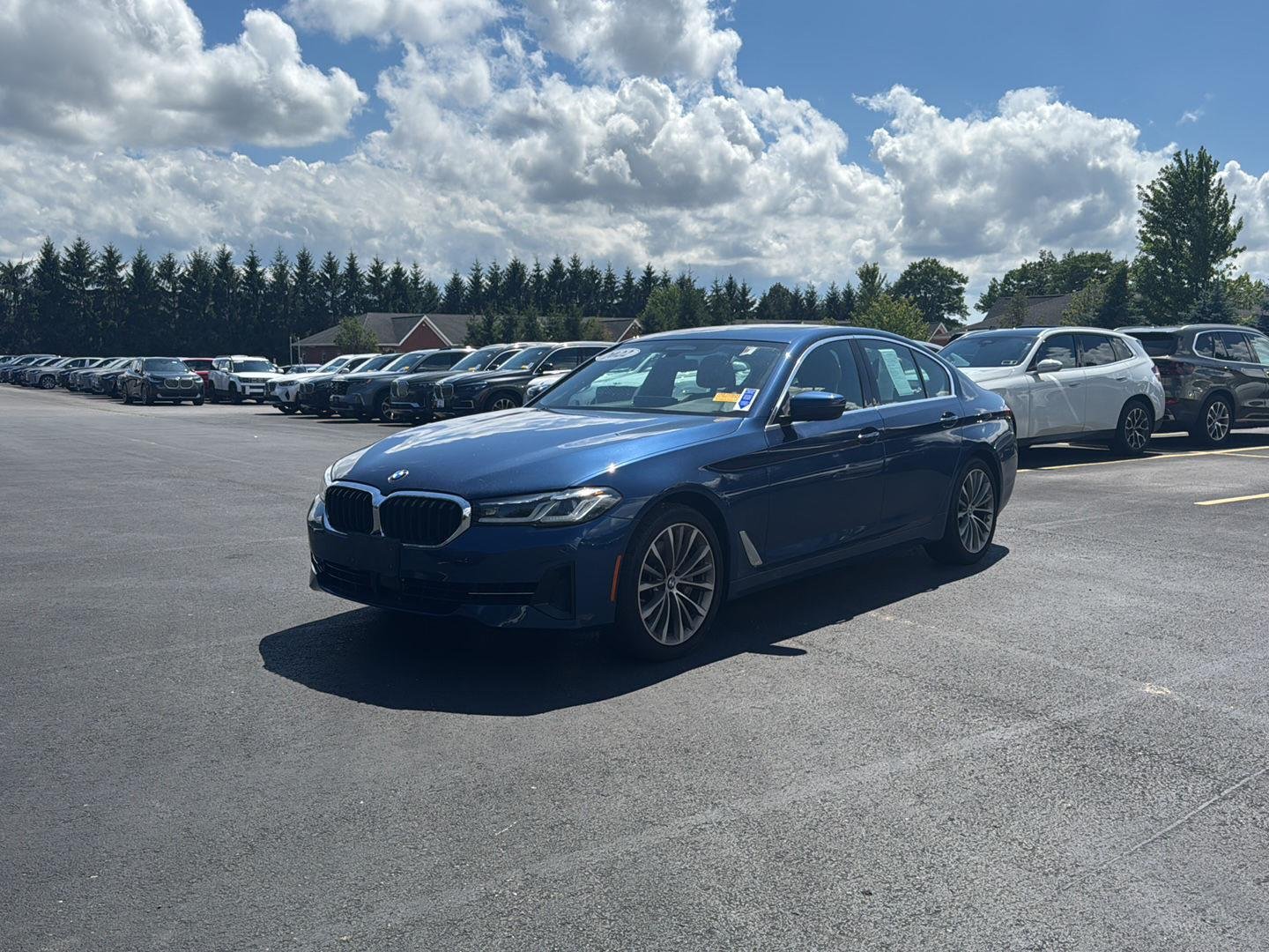 Used 2022 Phytonic Blue Metallic BMW 540i xDrive image 7