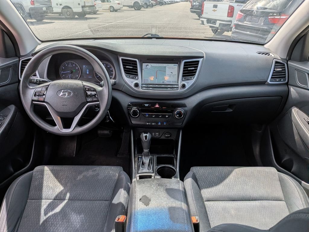 Used 2016 Orange Hyundai SE image 29