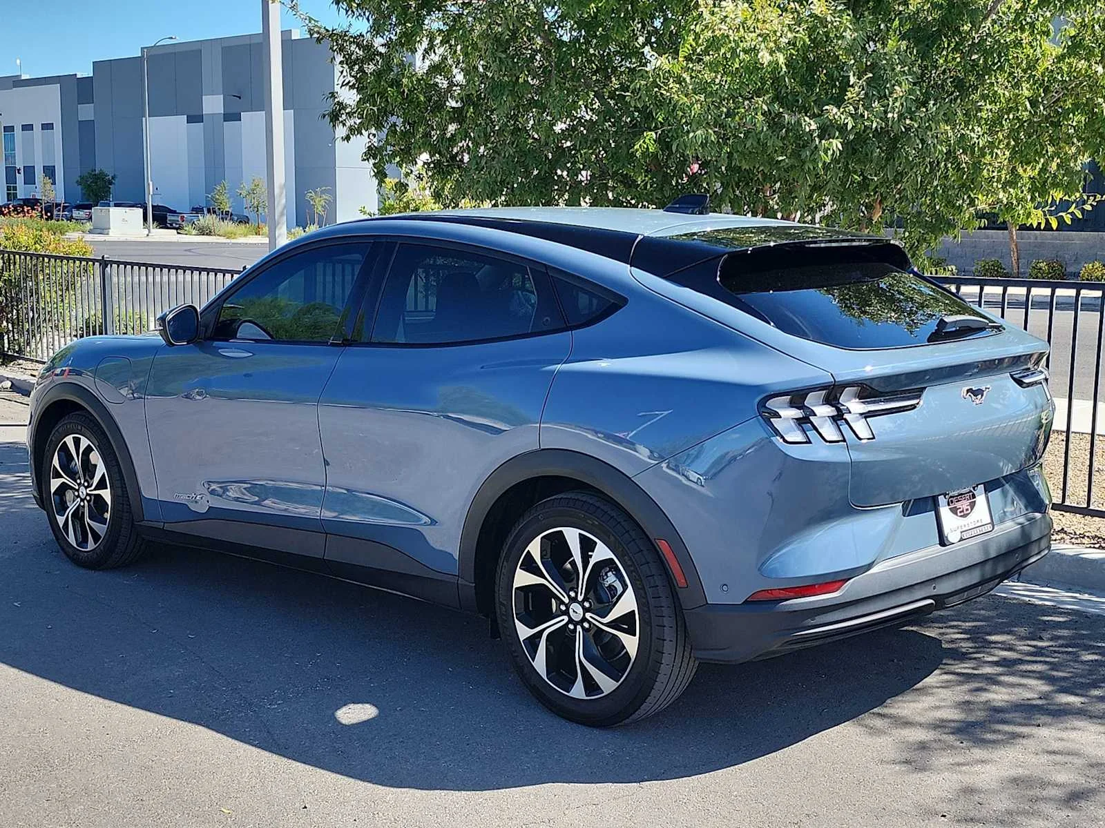 Used 2023 Vapor Blue Metallic Ford Select image 6