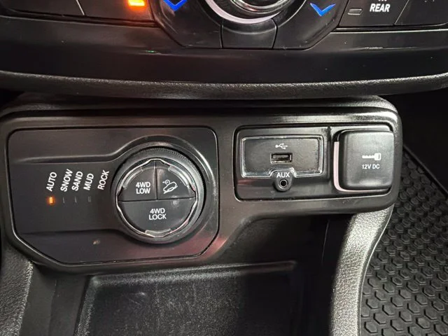Used 2021 Teal Jeep Trailhawk image 26