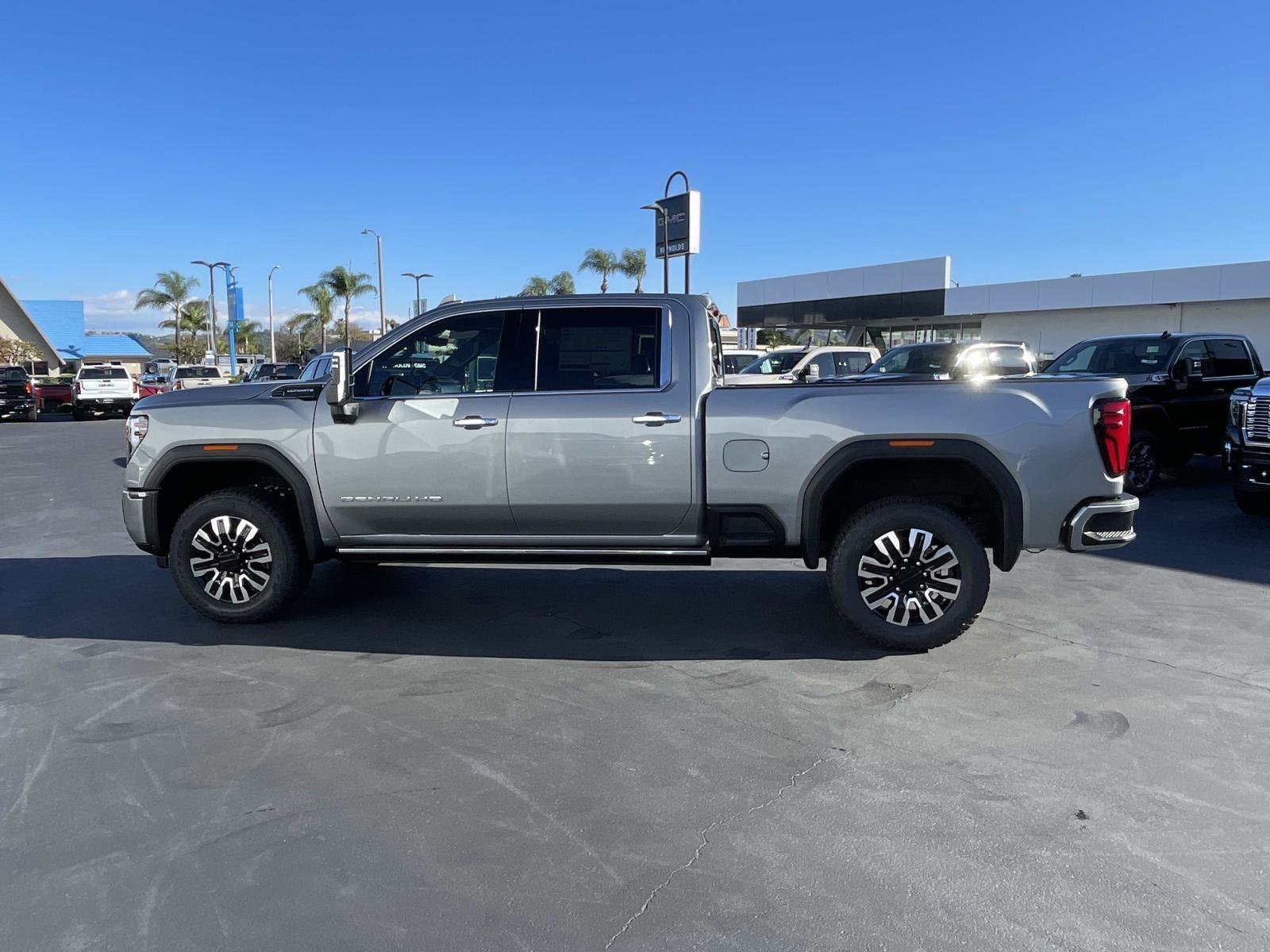 2026 GMC Sierra 2500HD Denali Ultimate - Photo 8
