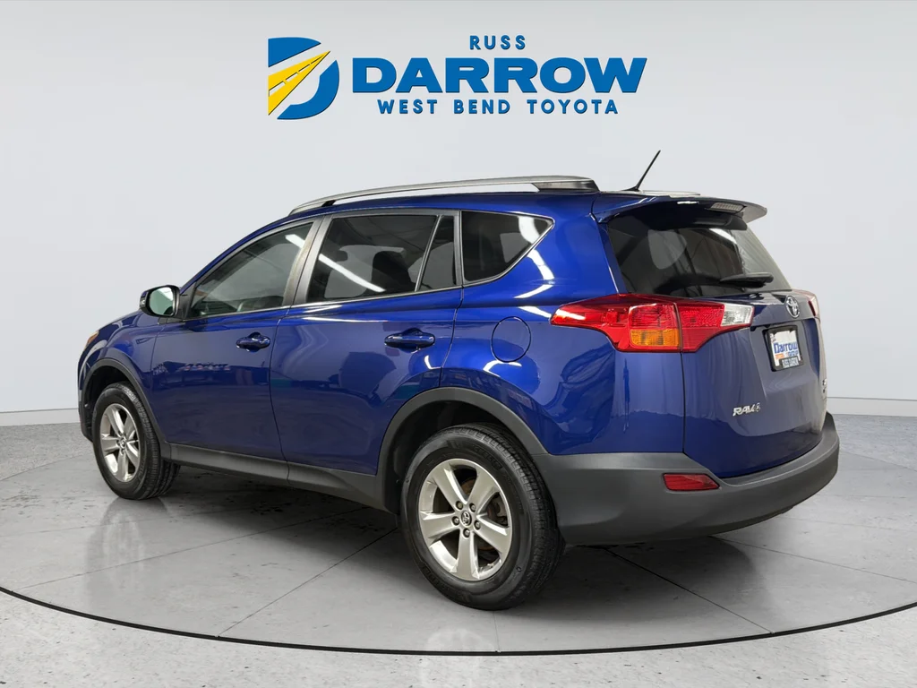 Used 2015 Blue Toyota XLE image 3