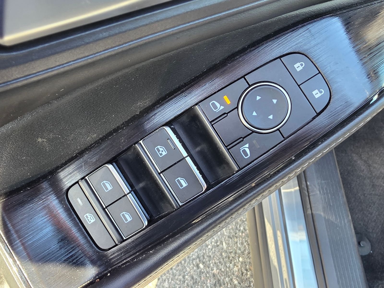 Used 2023 Gray Nissan SL image 28