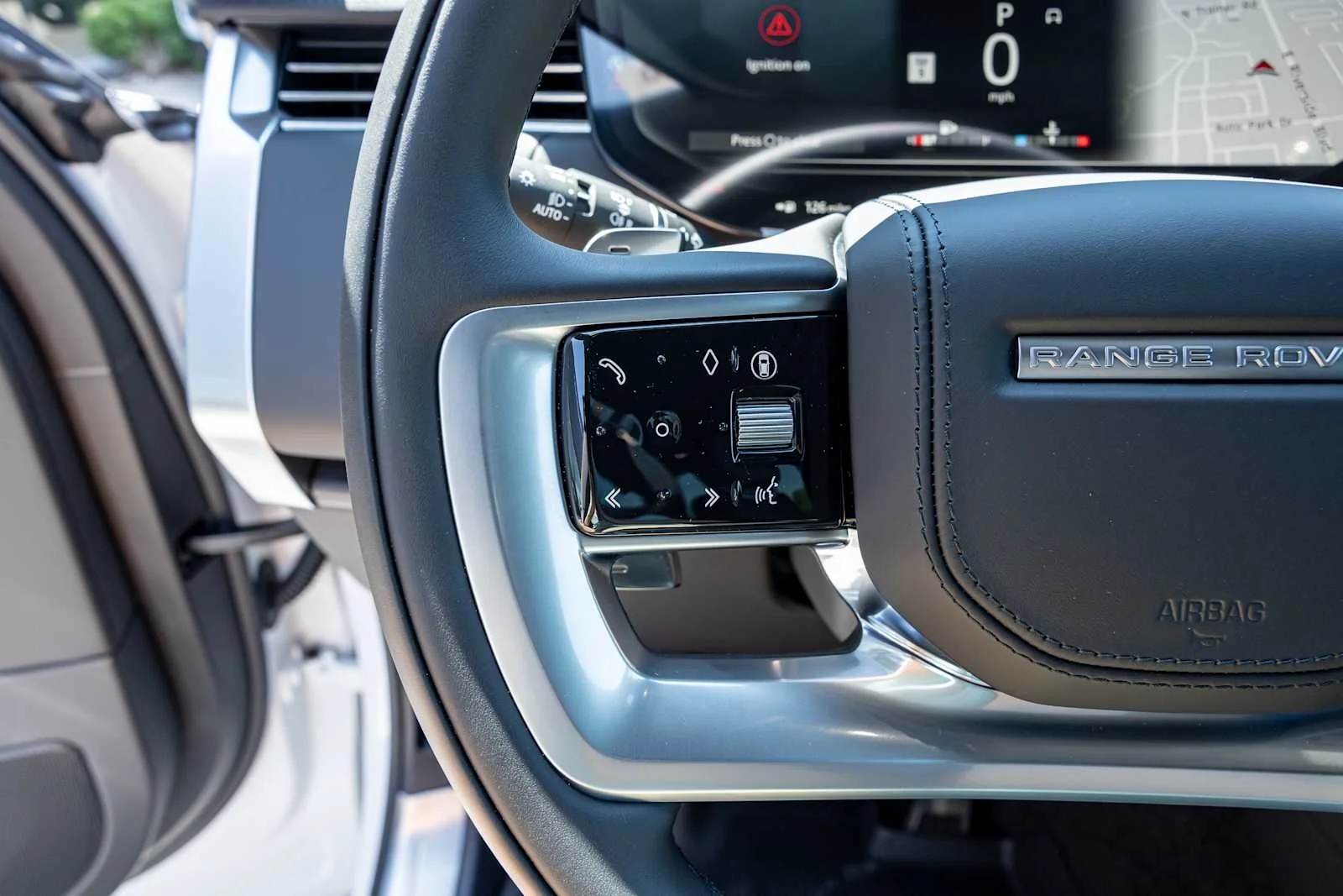 New 2026 Fuji White Land Rover SE image 14