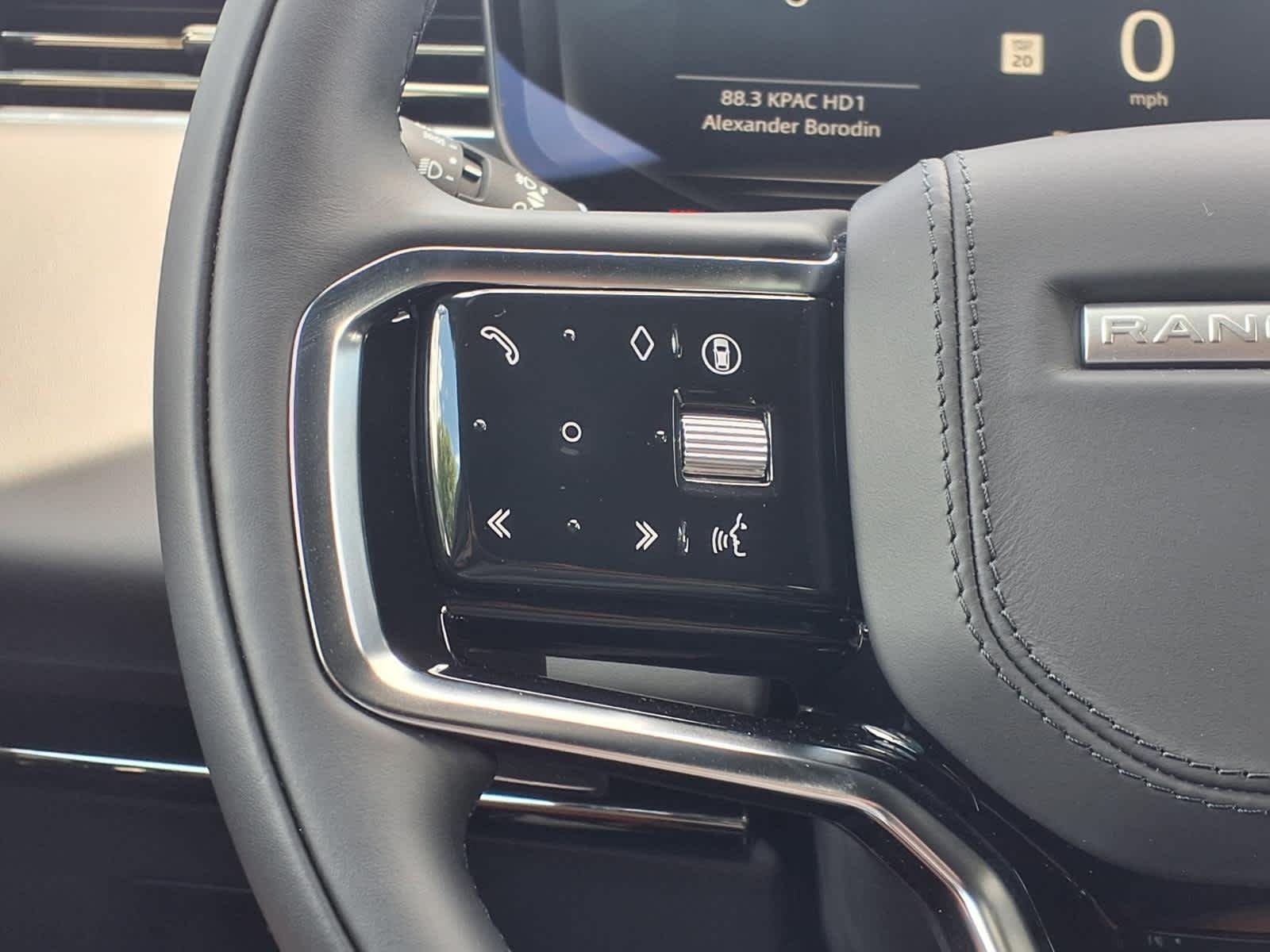 New 2026 Santorini Black Land Rover SE image 21