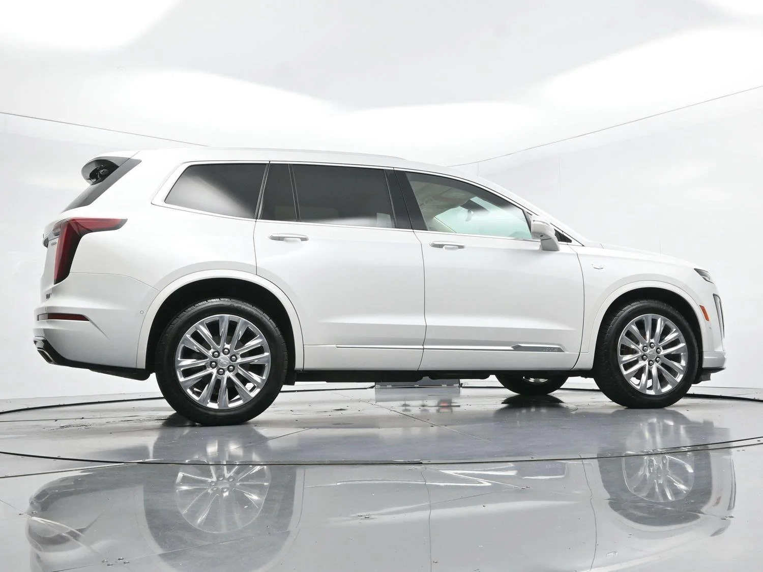 Used 2020 CRYSTAL WHITE TRICOAT Cadillac AWD Premium Luxury image 51
