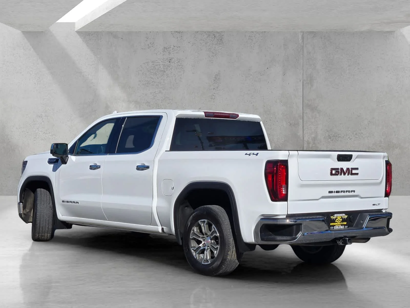 Used 2024 Summit White GMC SLT image 6