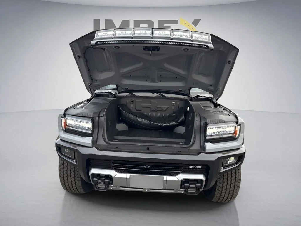 Used 2025 Meteorite Metallic (Grey) GMC 3X image 33