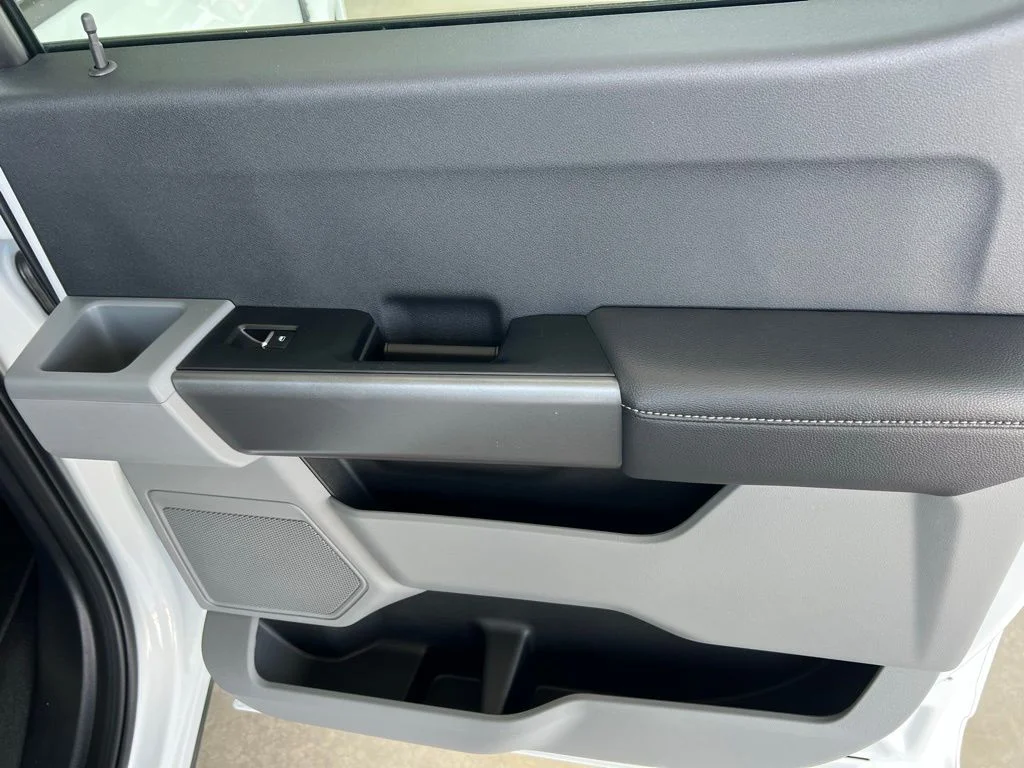 New 2026 Oxford White Ford F-250® XL image 19
