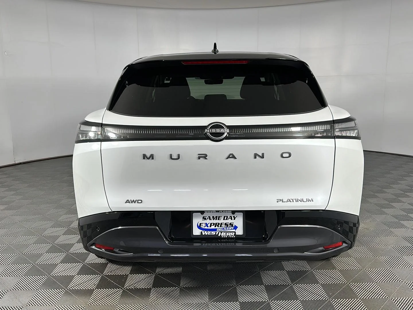 Used 2025 Everest White Pearl Tricoat/Super Black Nissan Platinum image 25