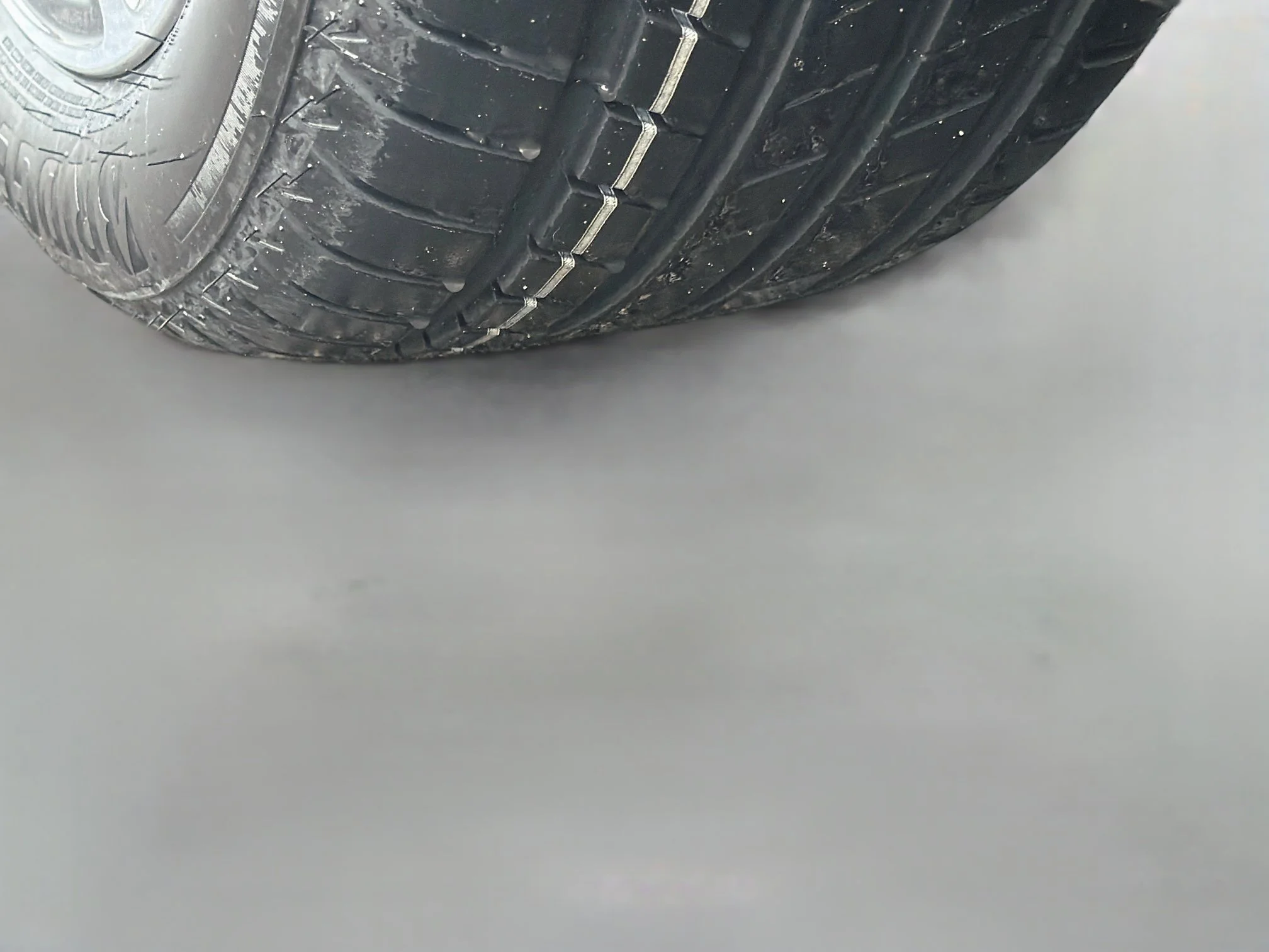 Used 2024 Dark Graphite Metallic BMW xDrive30i image 43