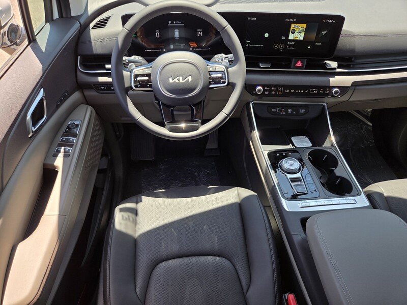 New 2026 Snow White Pearl Kia EX image 10