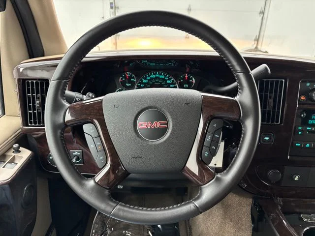 Used 2012 Special Paint GMC Explorer Limited SE image 27