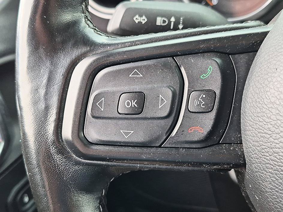 Used 2021 Black Clearcoat Jeep Unlimited Sport Altitude image 17