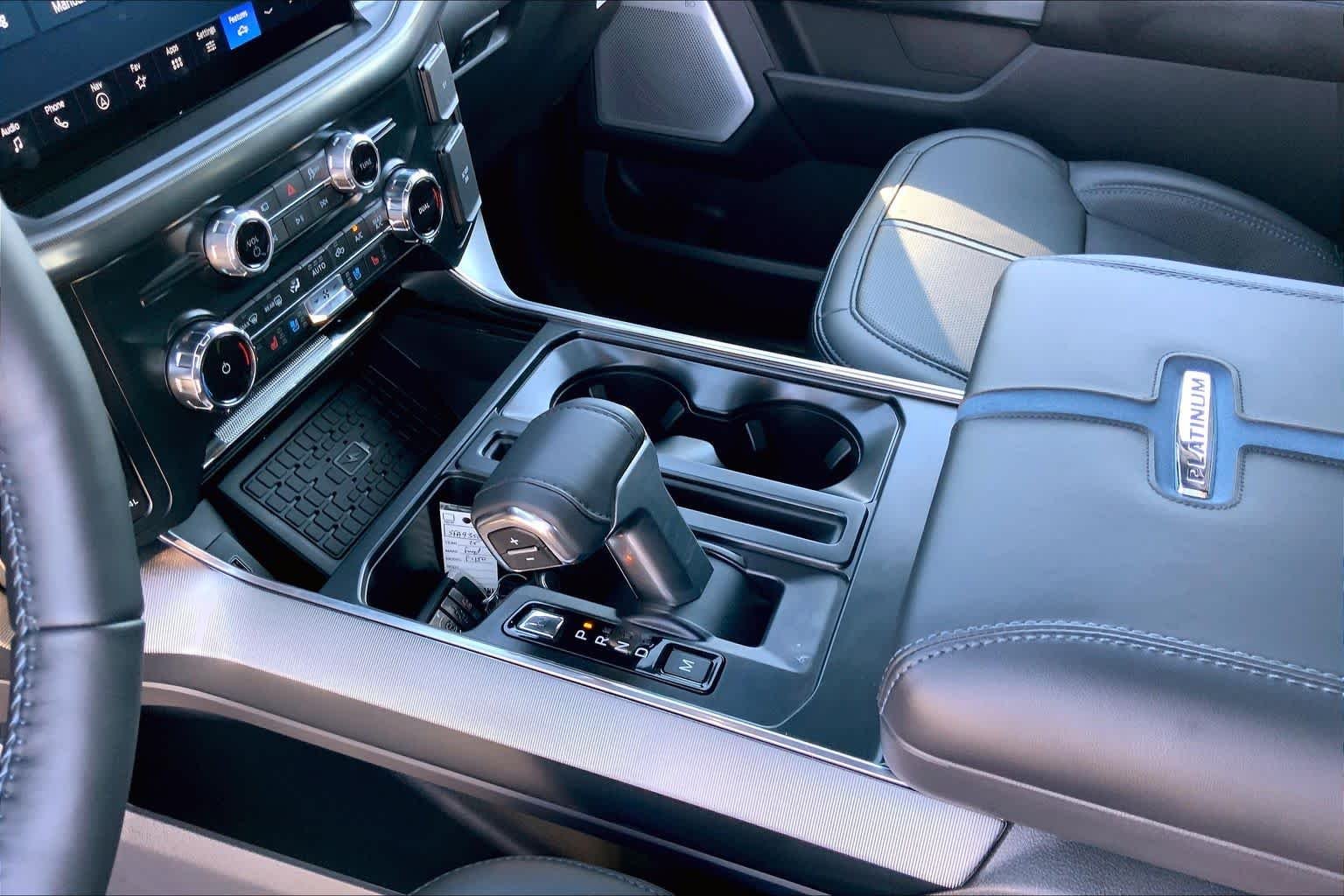 2025 Ford F-150 Platinum - Photo 7