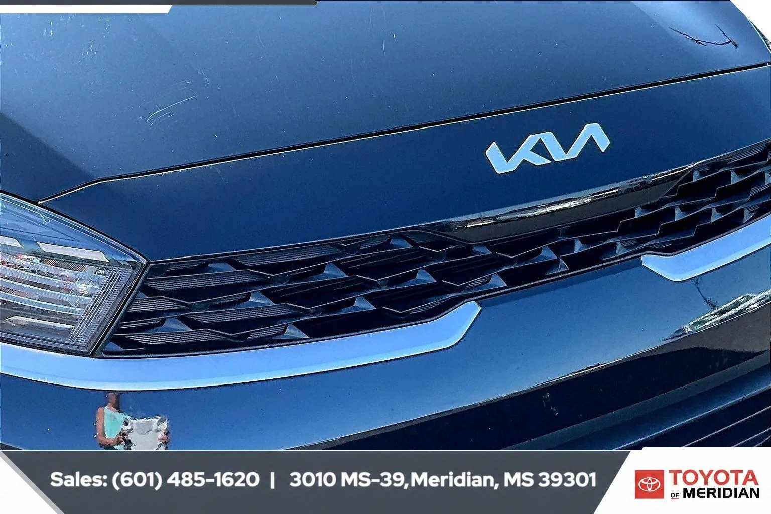 Used 2024 Aurora Black Pearl Kia LXS image 21